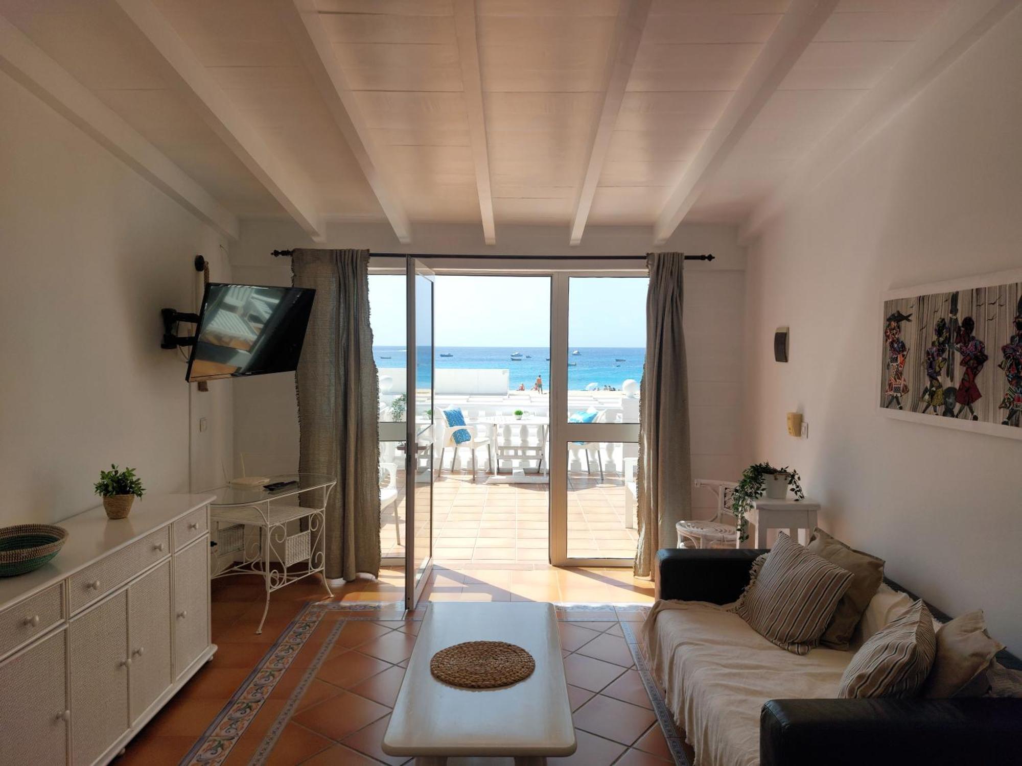 Vista Mar - Seafront Holiday Apartments Santa Maria Buitenkant foto